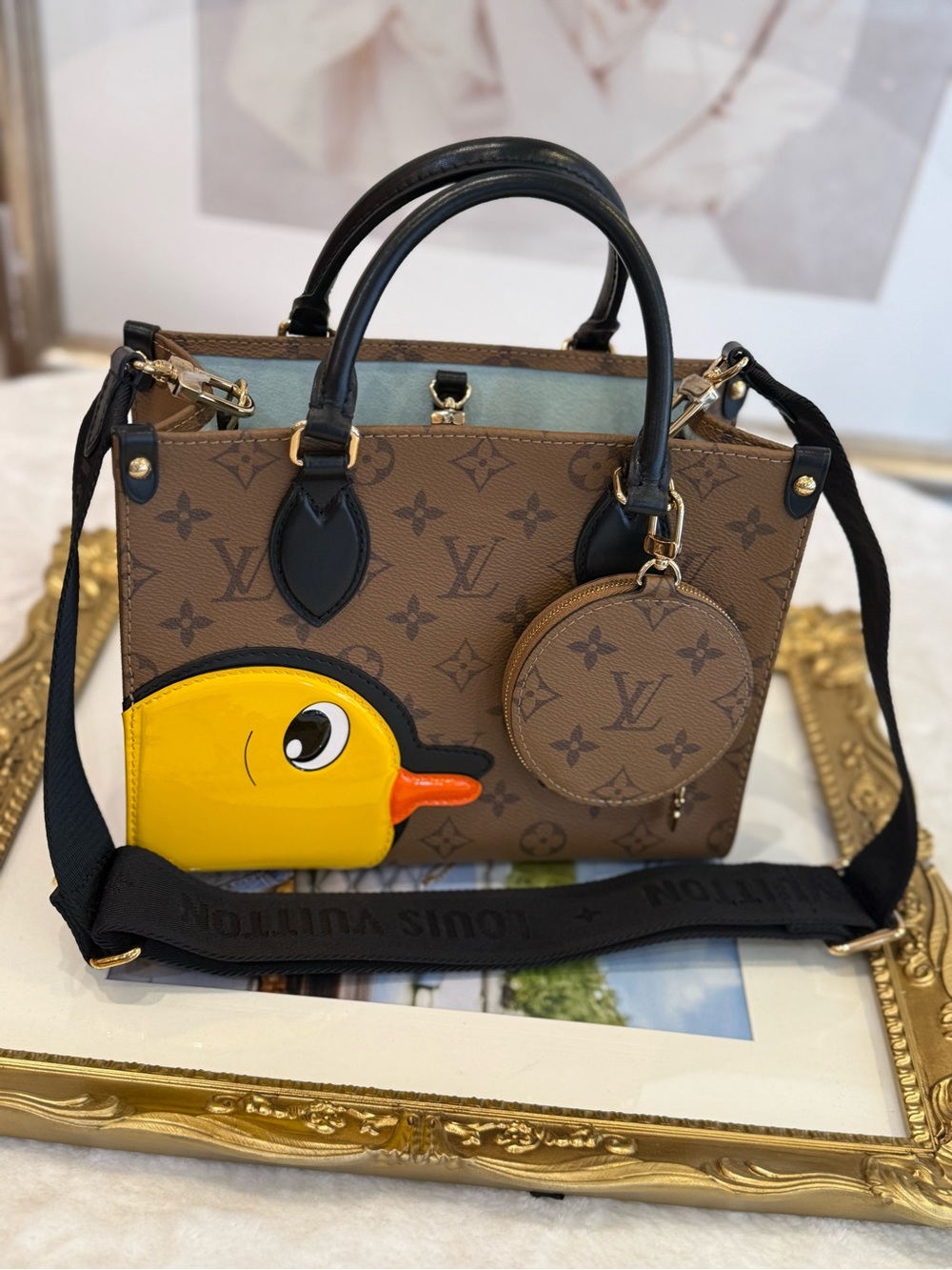 Louis Vuitton x Sun Yitian OnTheGo PM bag - Picture 14 of 14